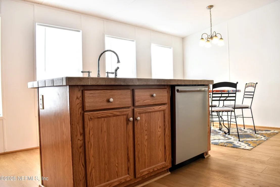 Photo of 117 LAKE VIEW Avenue