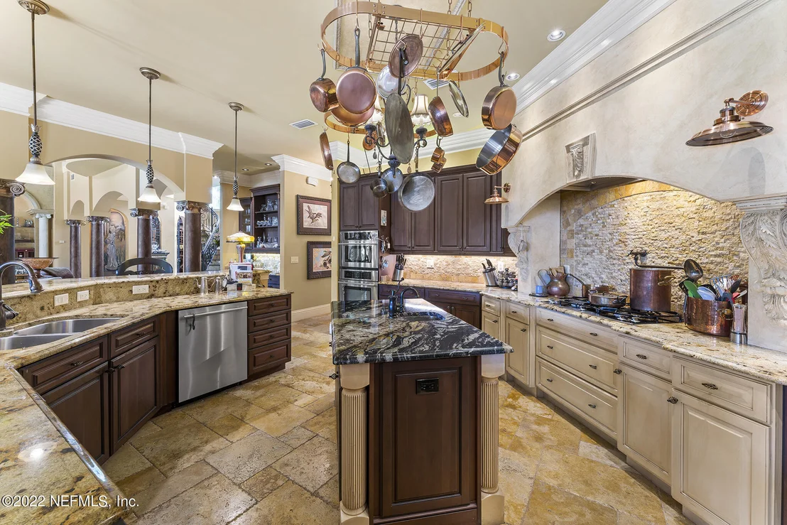 Photo of 8289 COLEE COVE Road