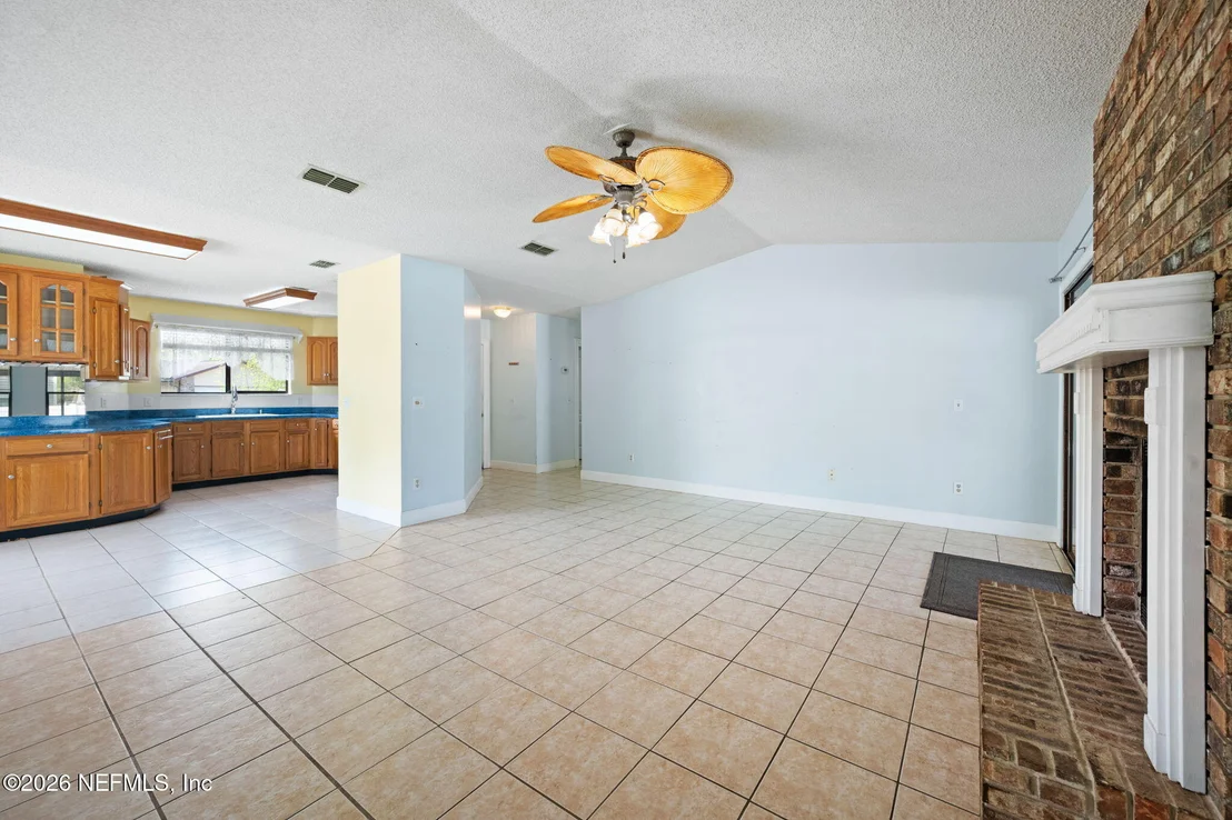 Photo of 8121 MORRISTOWN Trail