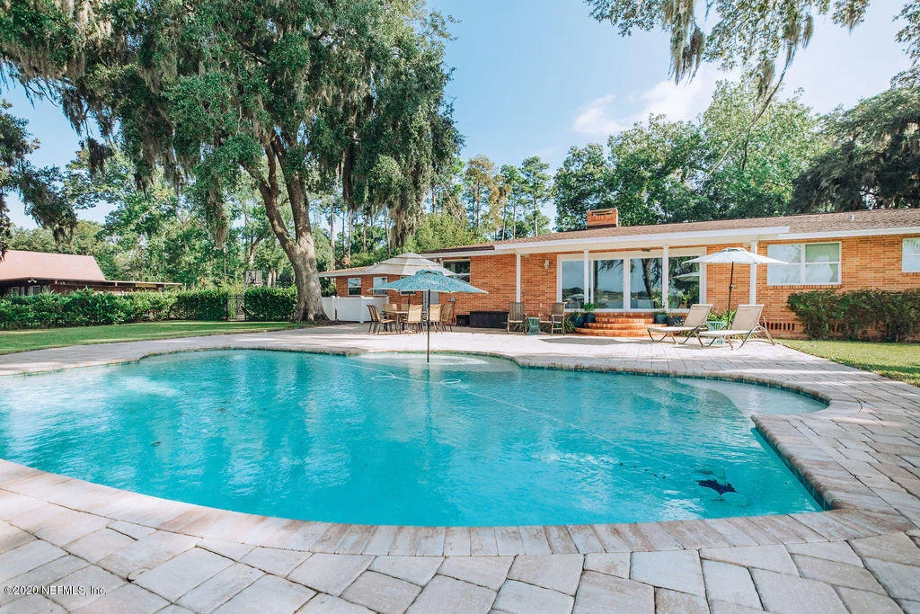 Photo of 348 BROWARD Road