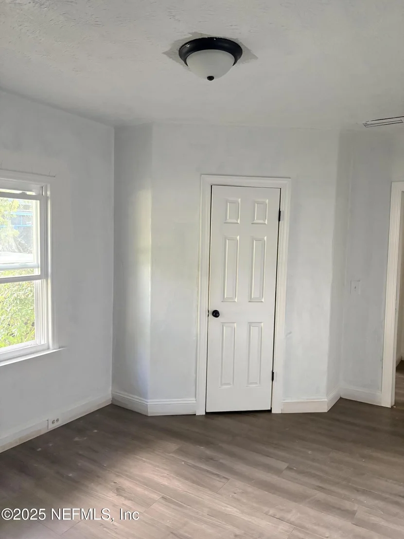 Photo of 1630 STEELE Street