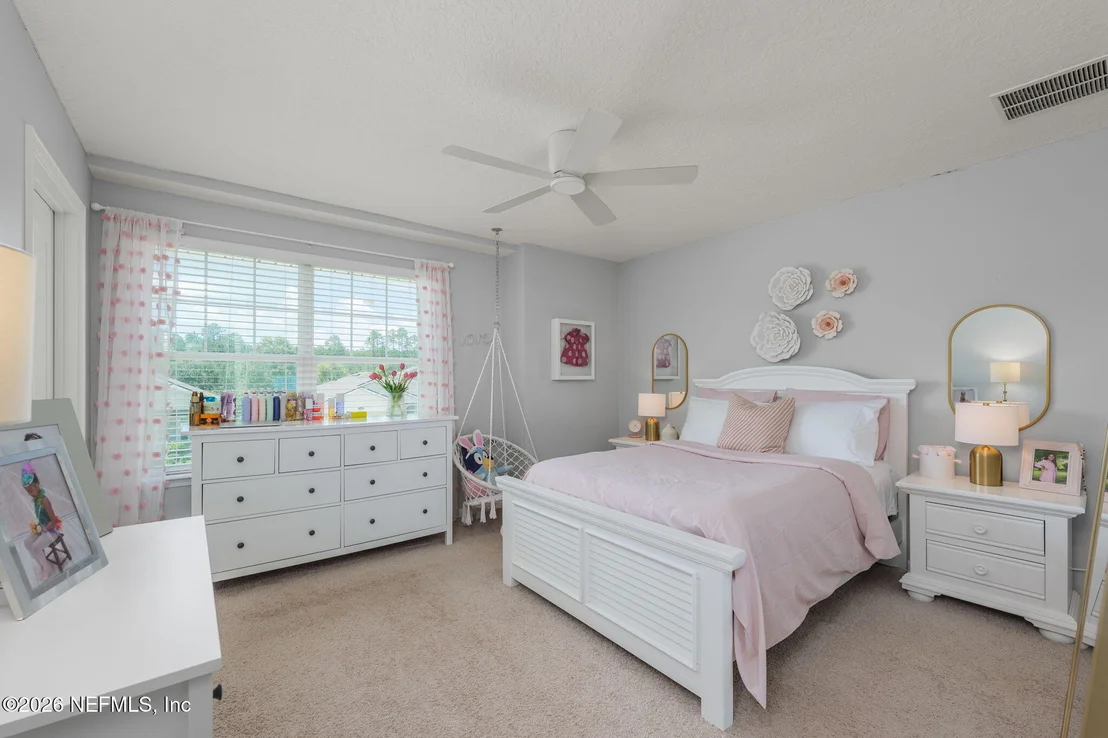 Photo of 389 SHETLAND Drive