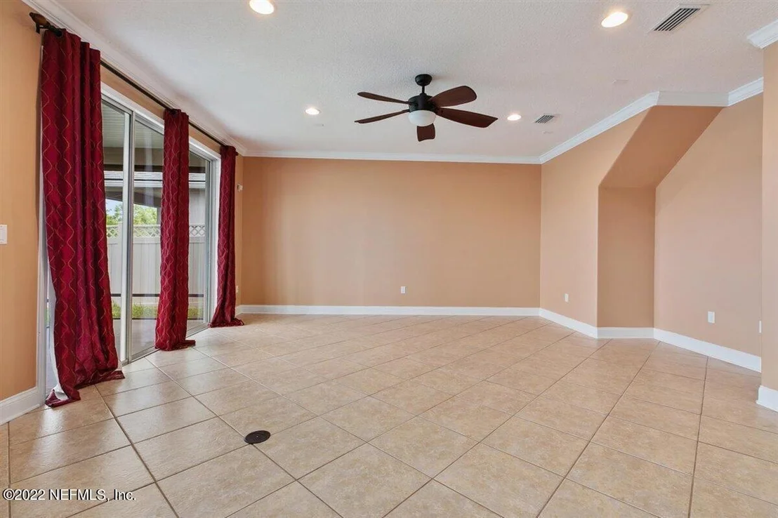 Photo of 834 GLENDALE Lane