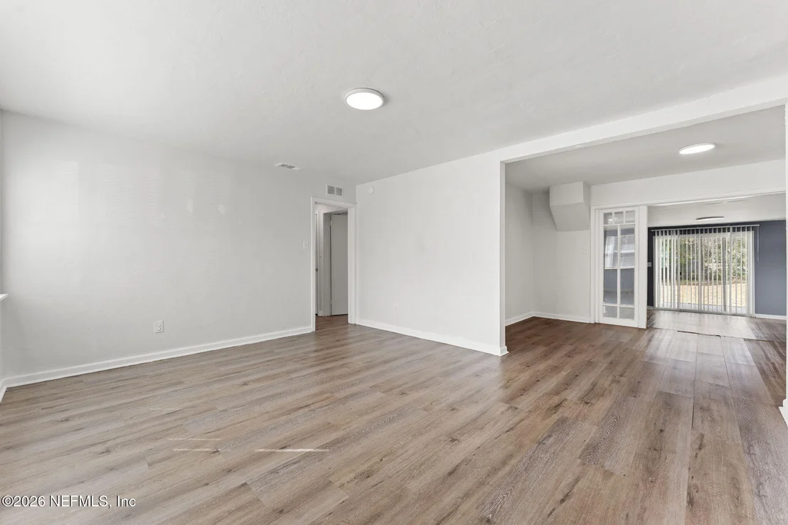 Photo of 10336 PINEHURST Drive