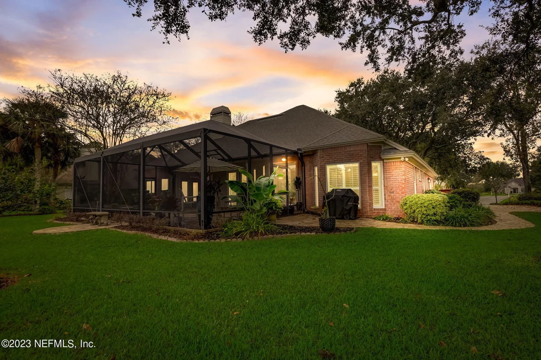 Photo of 665 SANDRINGHAM Drive
