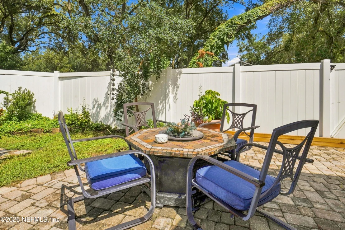 Photo of 1407 RIVERGATE Drive