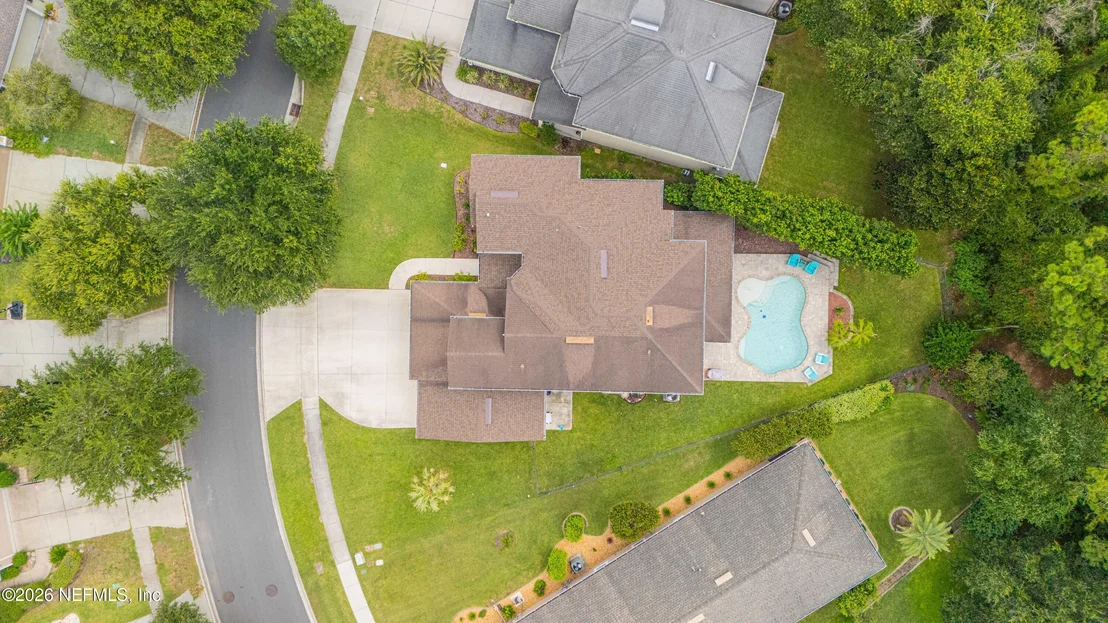 Photo of 95 HOWLAND Drive