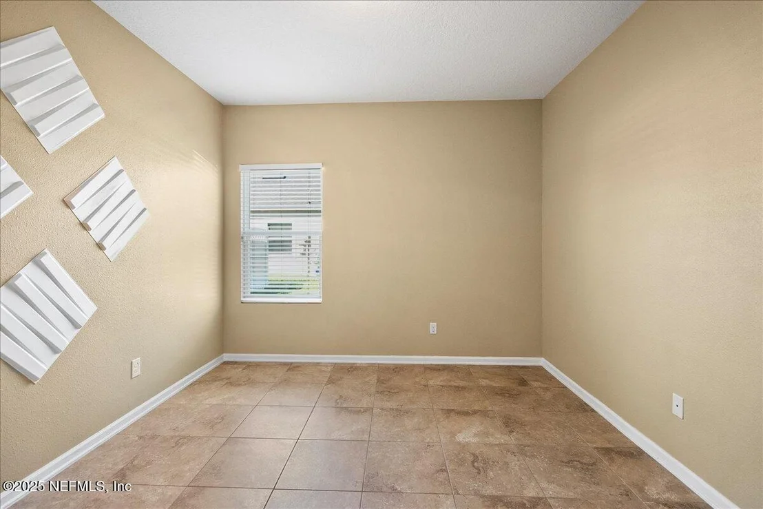 Photo of 529 DEERCROFT Lane