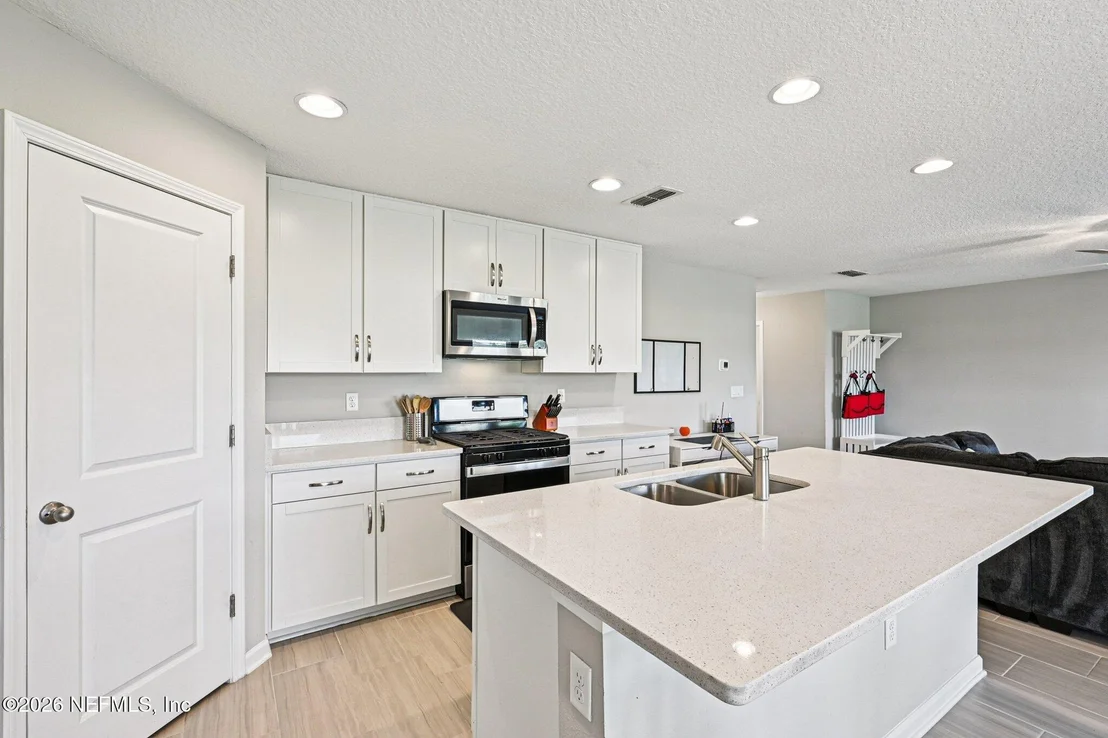 Photo of 706 MEADOW RIDGE Drive