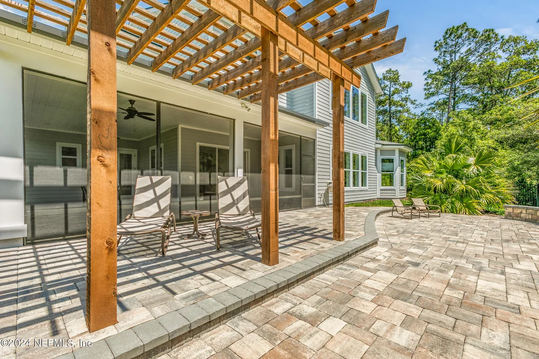 Photo of 863 OLD BLUFF Drive