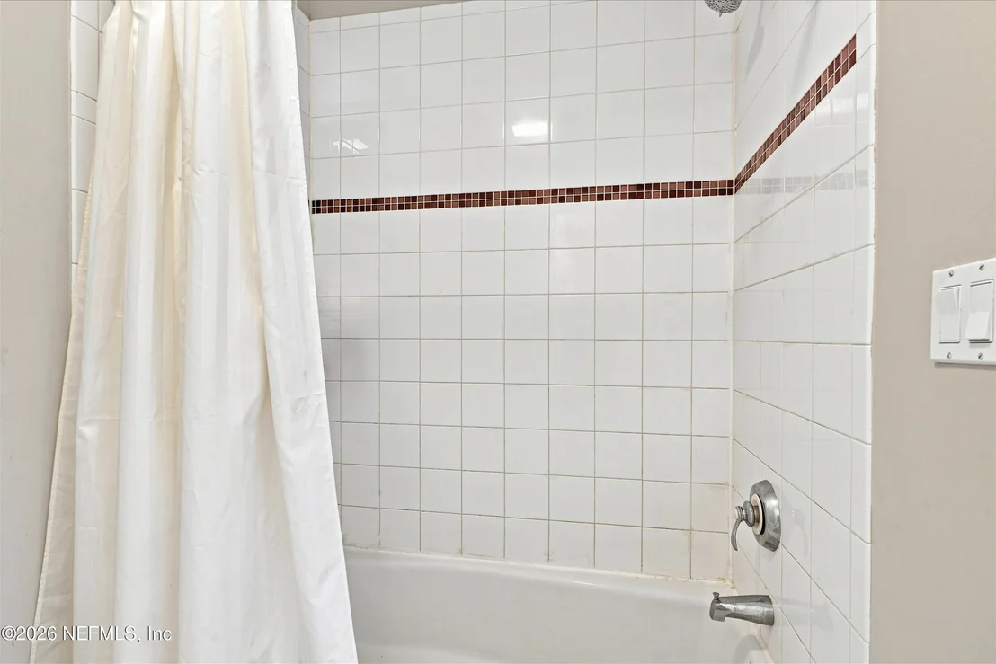 Photo of 570 SADDLESTONE Drive