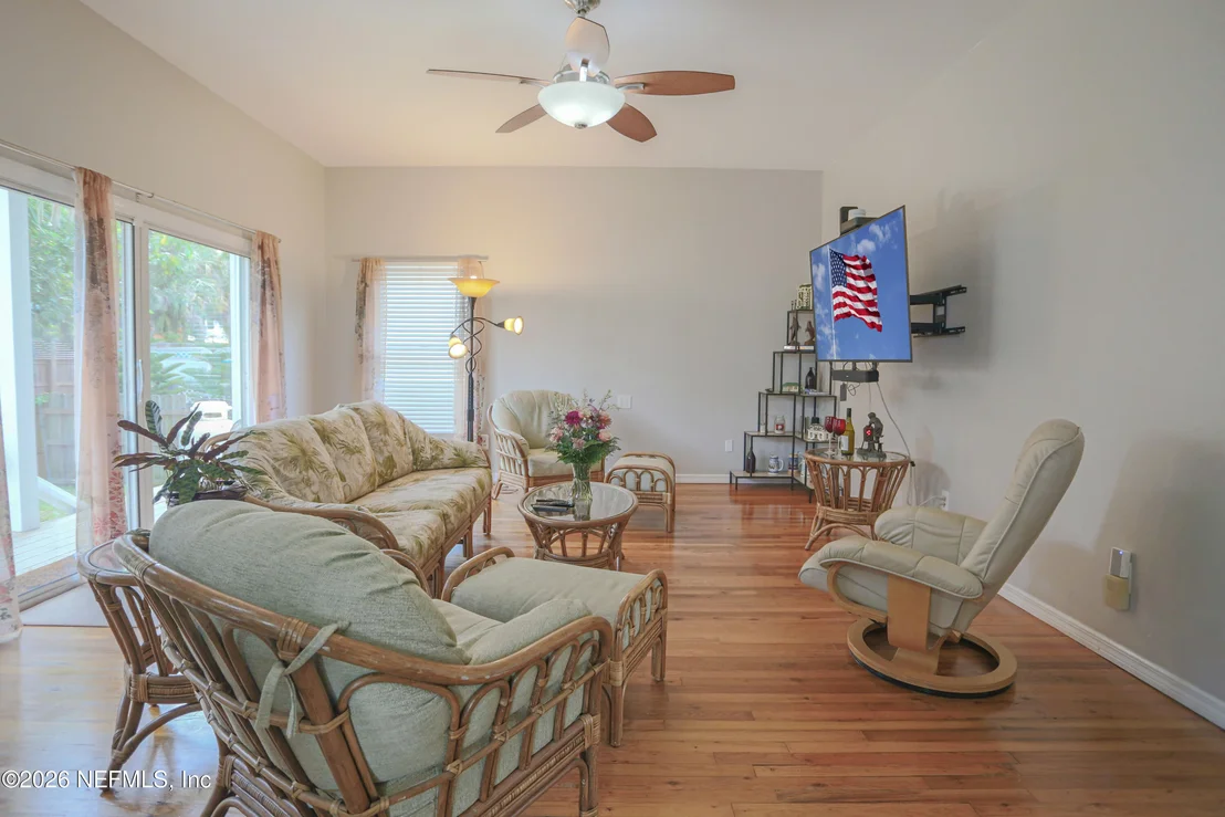 Photo of 304 GENOA Road