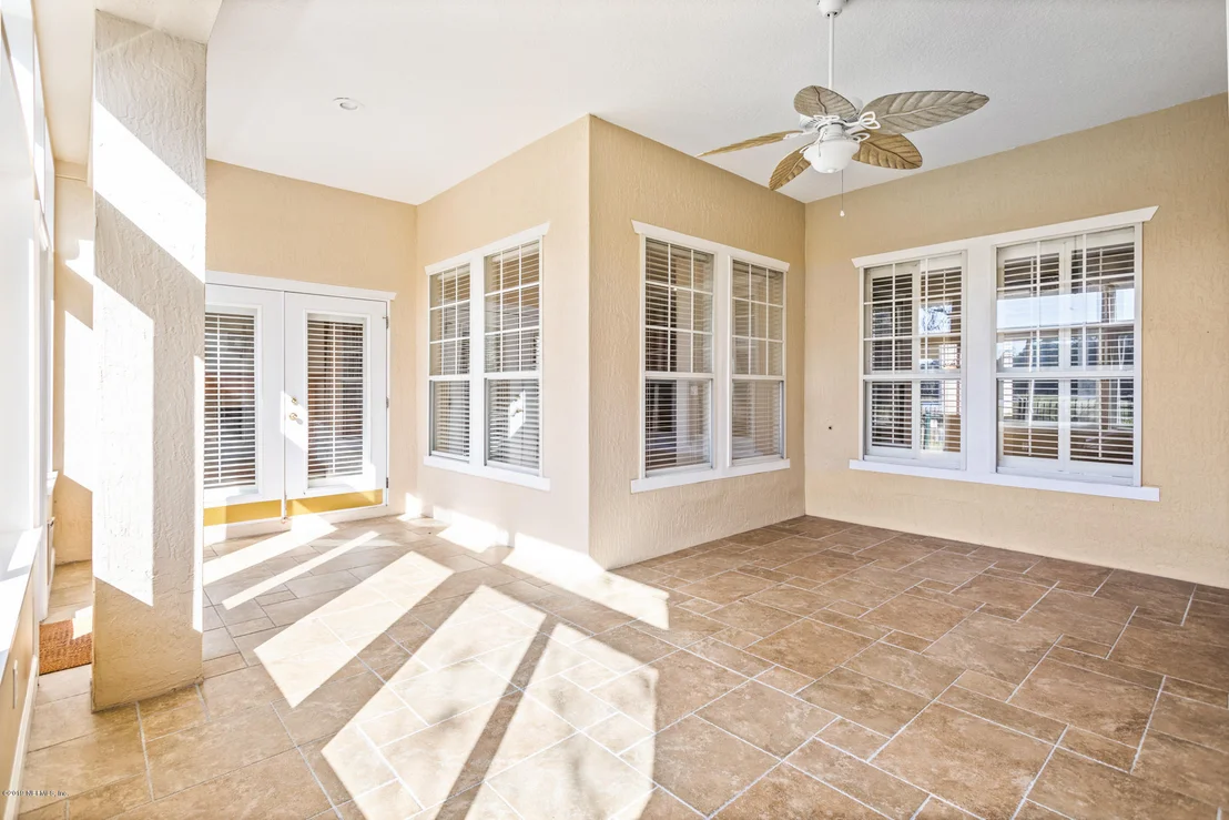 Photo of 821 EAGLE POINT Drive