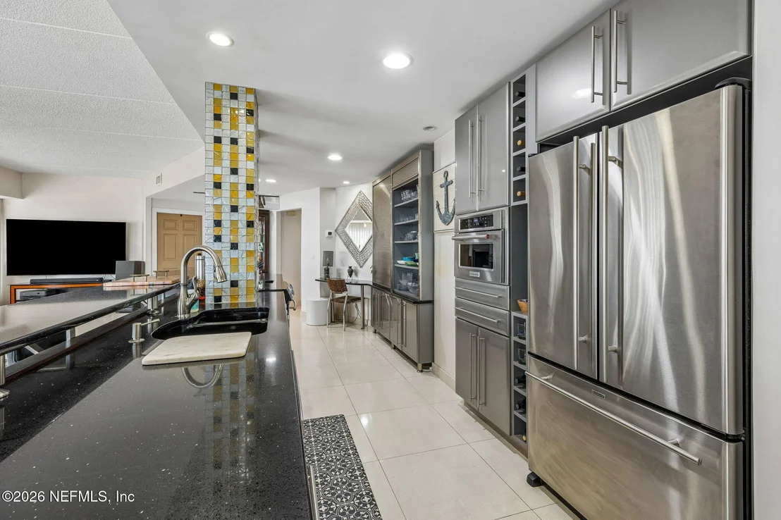 Photo of Unit 3101 at 3101 HARBOR Drive