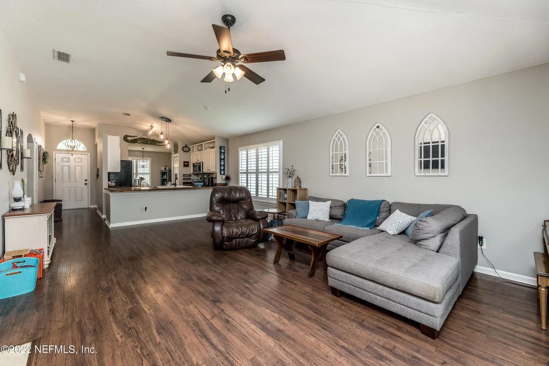 Photo of 132 Southlake Drive