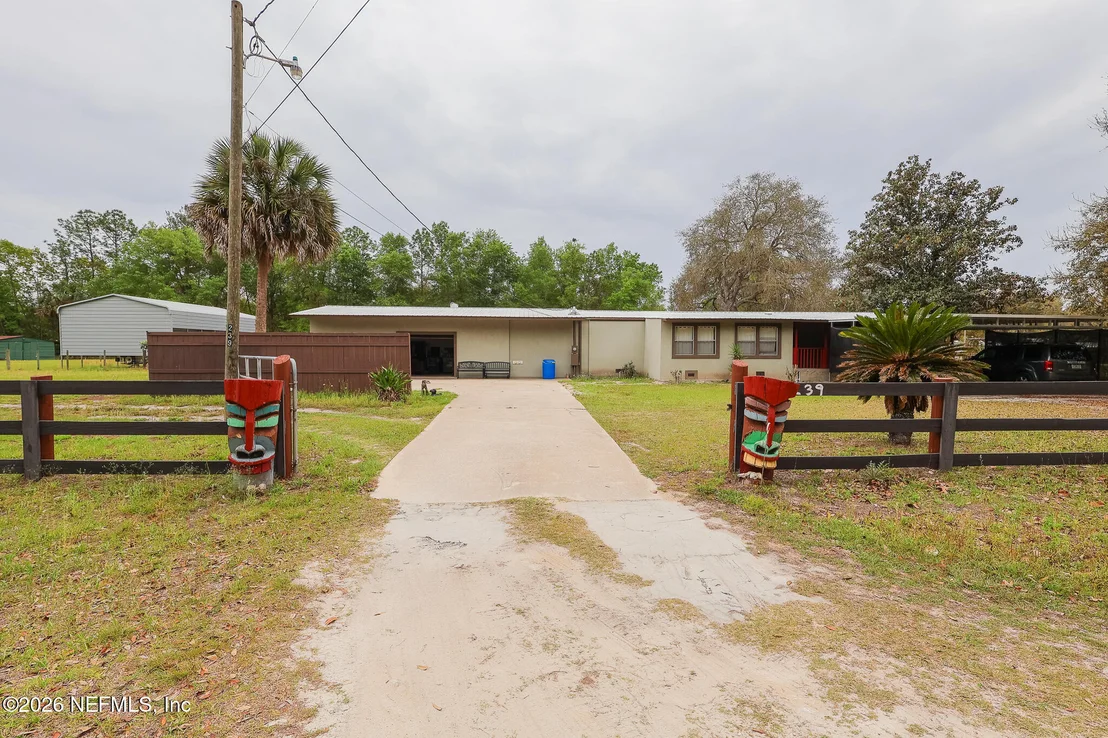 Photo of 239 LYNNE Drive