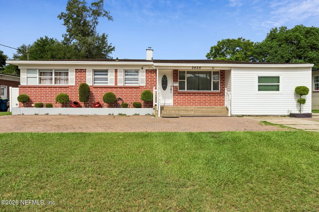 Photo of 2426 LIGUSTRUM Road