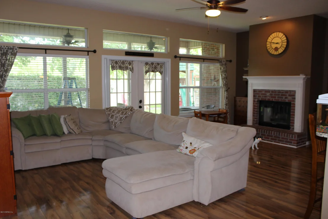 Photo of 408 CRESCENT POND