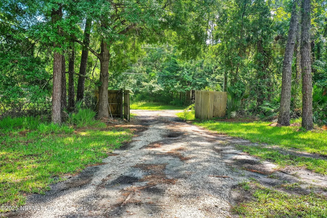 Photo of 2561 STARRATT Road