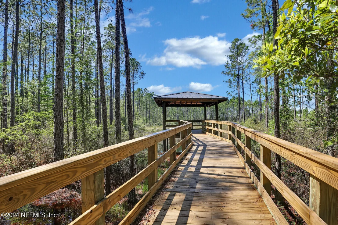 Photo of 595 MEADOW CREEK Drive