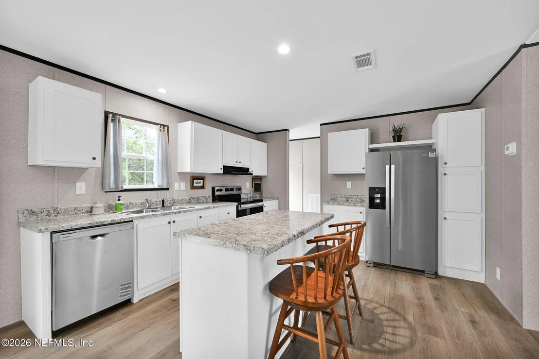 Photo of 295 BADEN POWELL Road