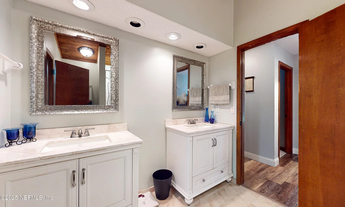 Photo of 2860 RAVINES Road