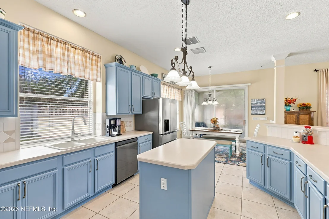 Photo of 424 HUCKLEBERRY Trail