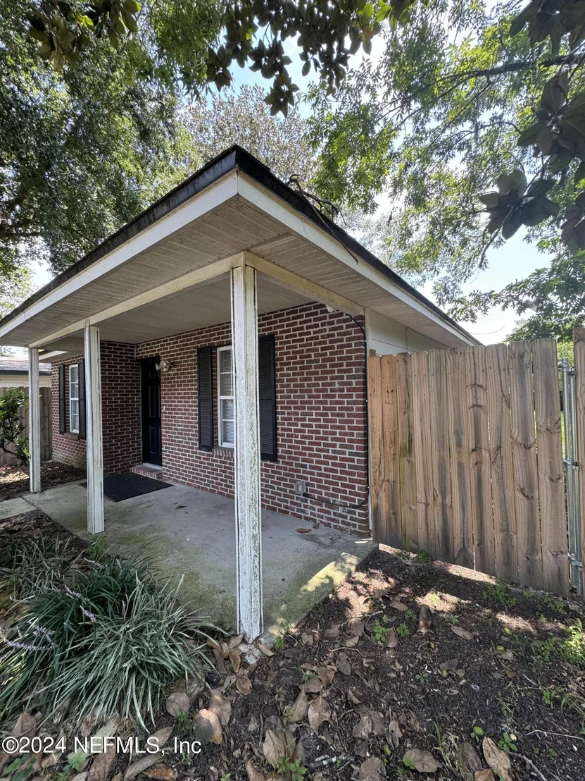 Photo of 1438 RON Road