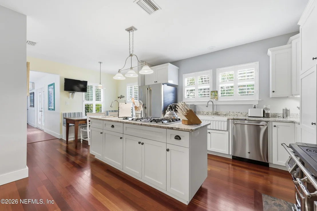 Photo of 17 SYLVAN Drive