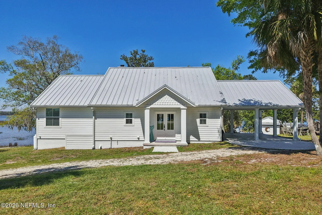 Photo of Unit 17 at 5577 HECKSCHER Drive