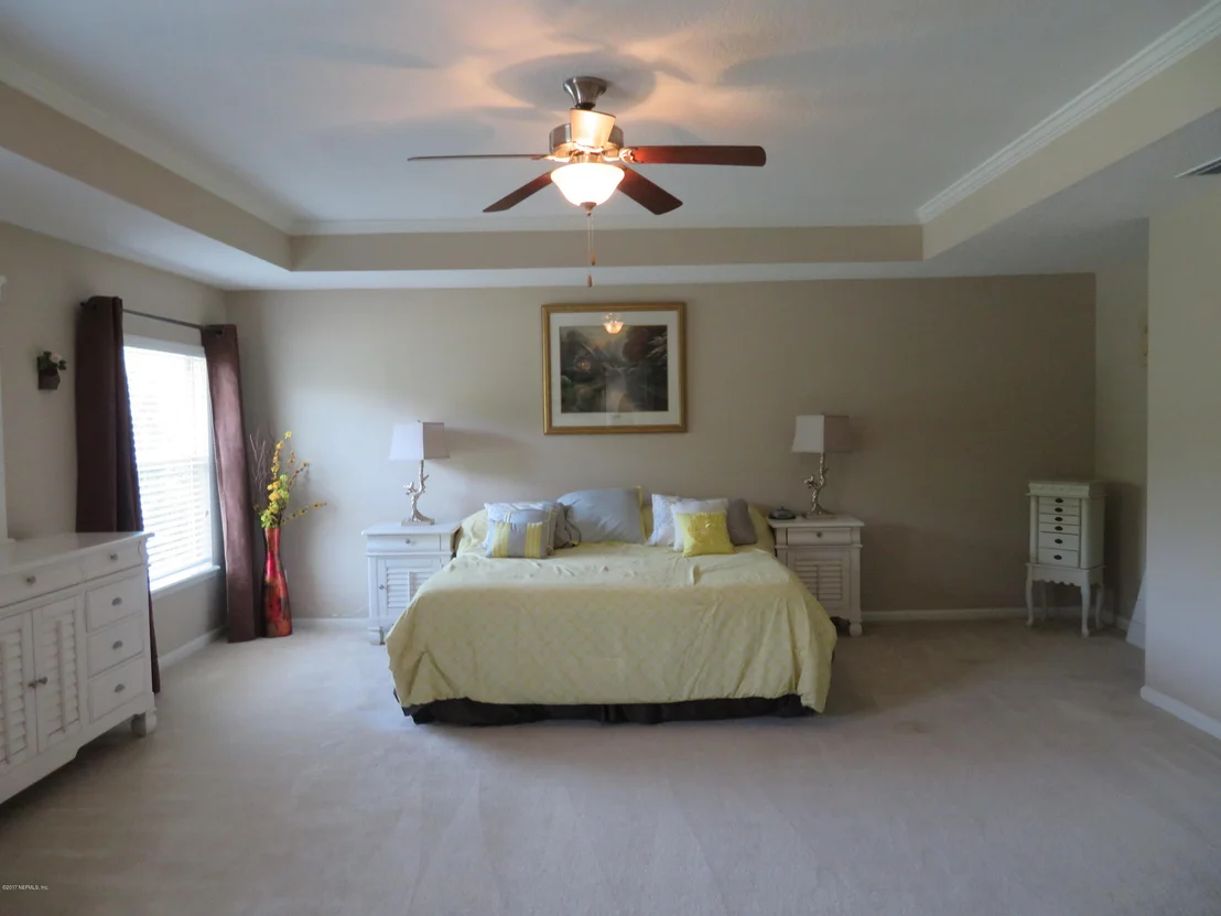 Photo of 137 CRESTHAVEN Place