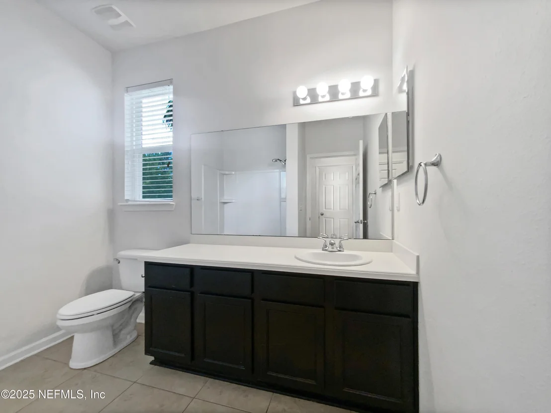Photo of 1090 LAURISTON Drive