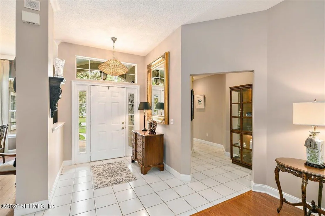 Photo of 113 OAK VIEW Circle