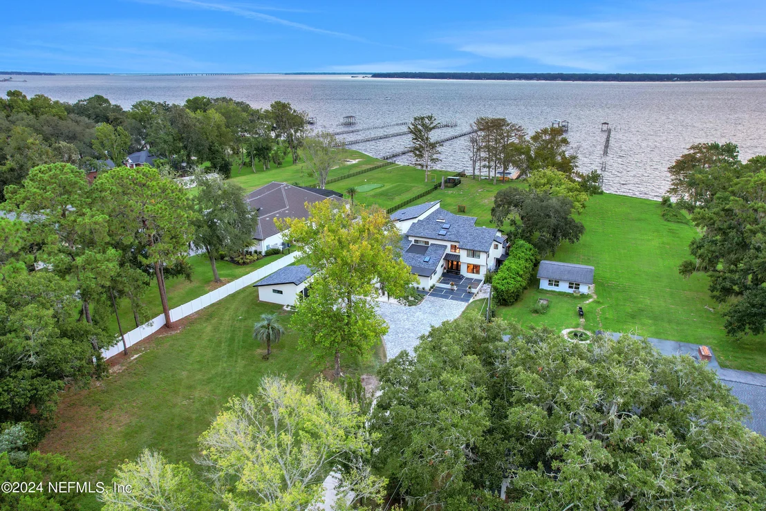 Photo of 3647 WESTOVER Road