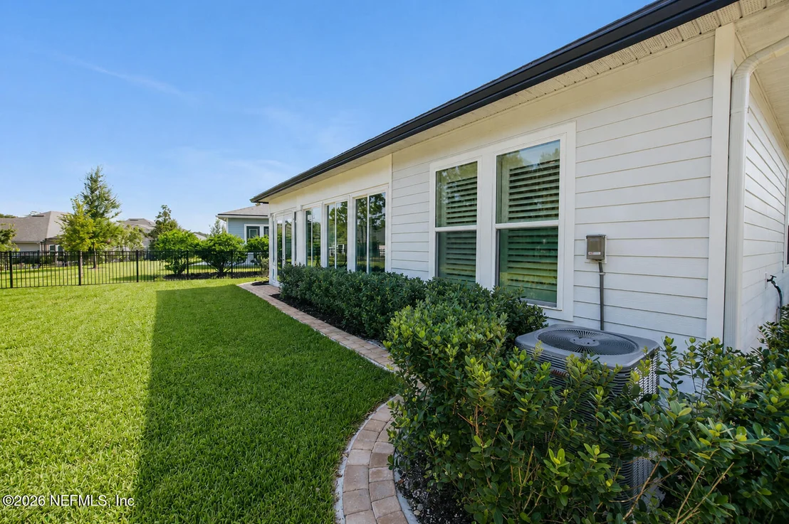 Photo of 216 AMBERWOOD Drive