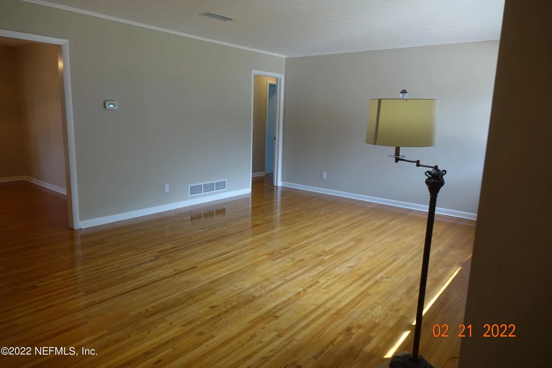 Photo of 1675 MT. VERNON Drive