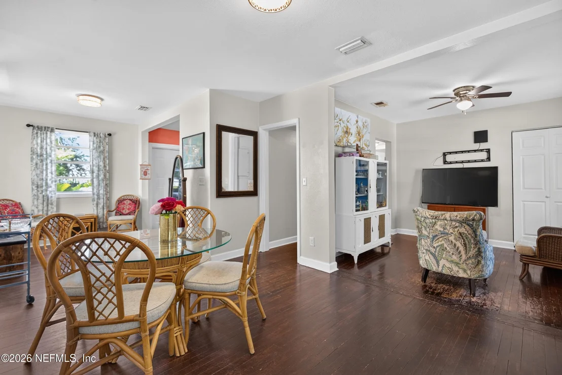 Photo of 3308 SHERIDAN Road
