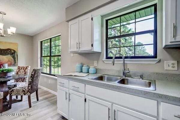 Photo of 734 MILTONDALE Road