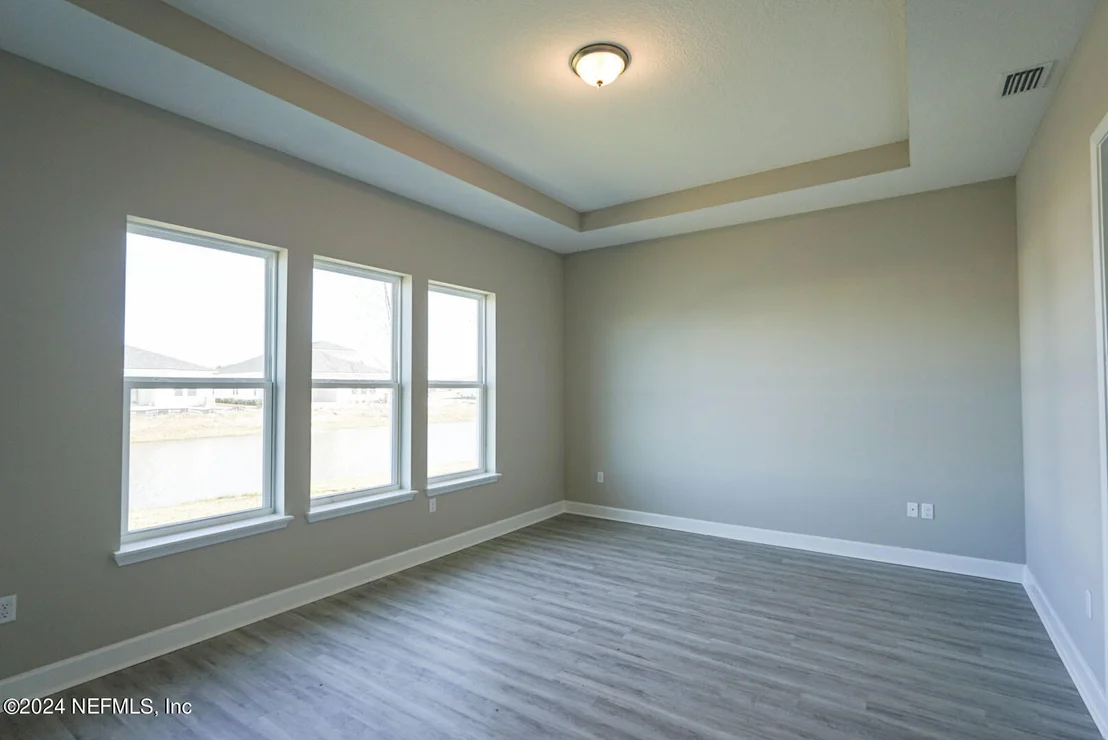 Photo of 387 AMBERWOOD Drive