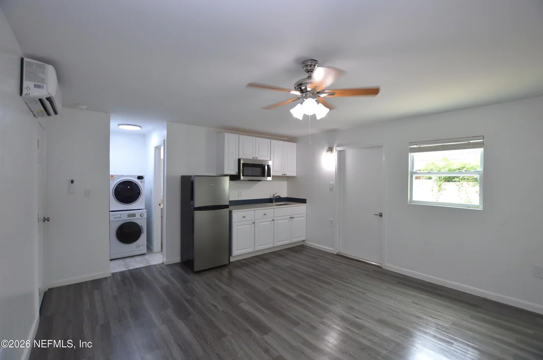 Photo of 2045 DERRINGER Road