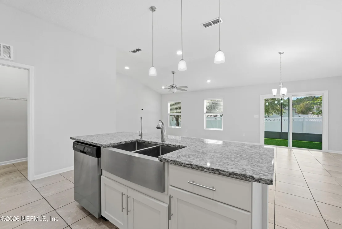Photo of 384 SHETLAND Drive