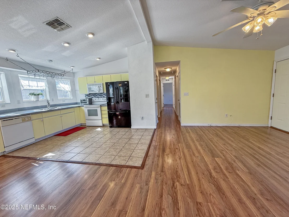 Photo of 1349 MATTIE Street