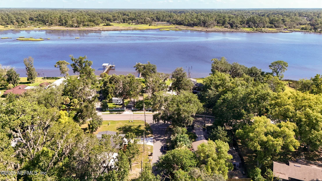 Photo of 9924 SUNSET Drive