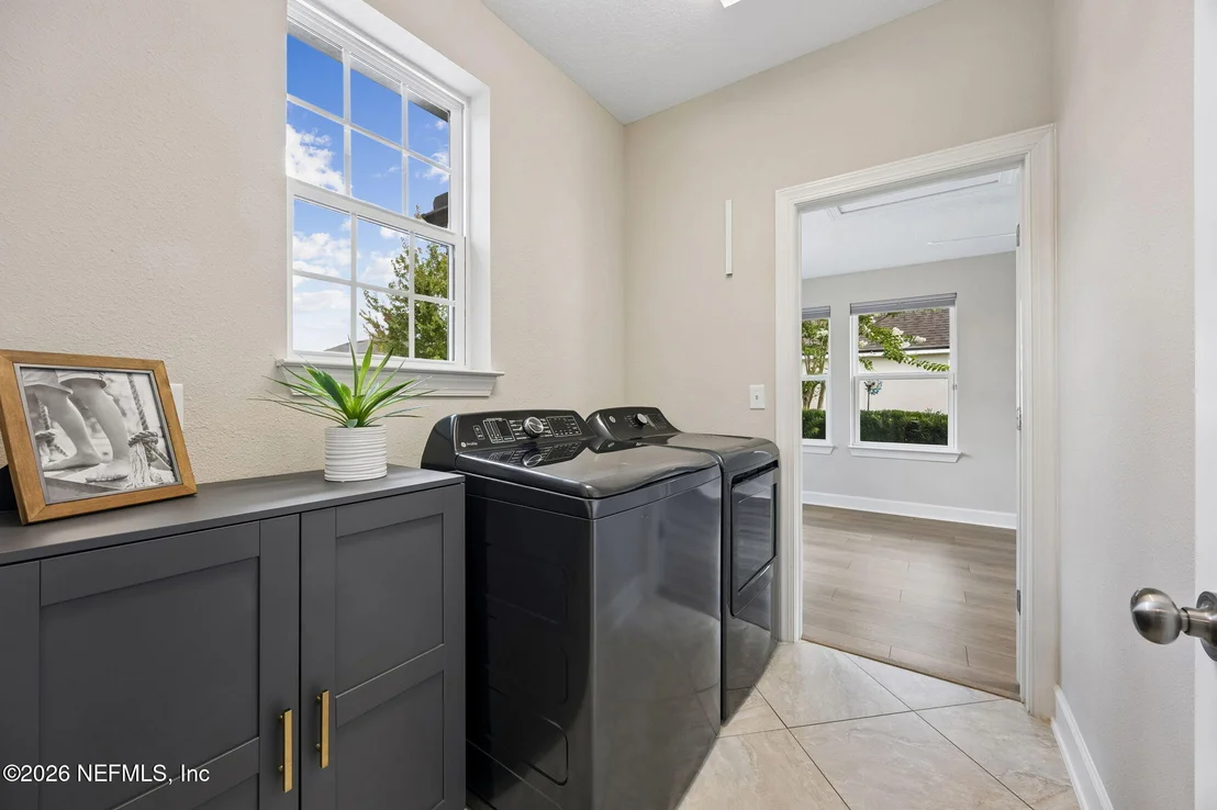 Photo of 1322 WARBLER Way
