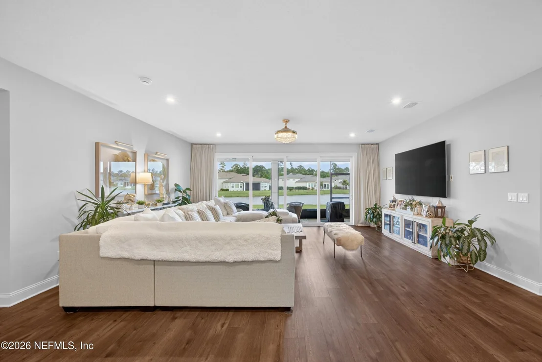 Photo of 85491 FALL RIVER Parkway