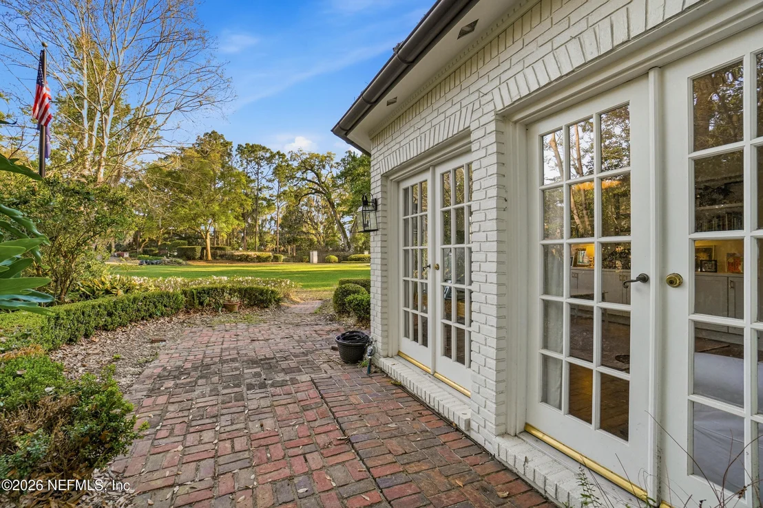 Photo of 2682 FOREST Circle