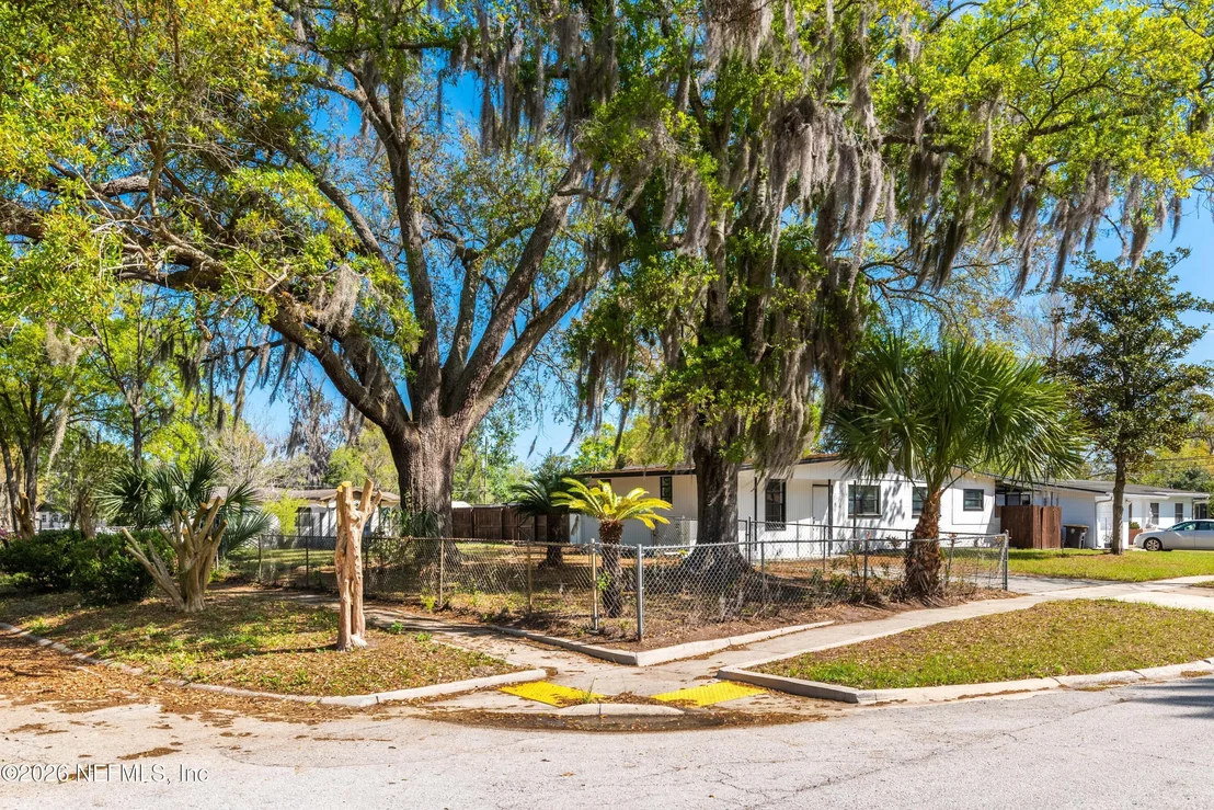 Photo of 7541 STRATO Road