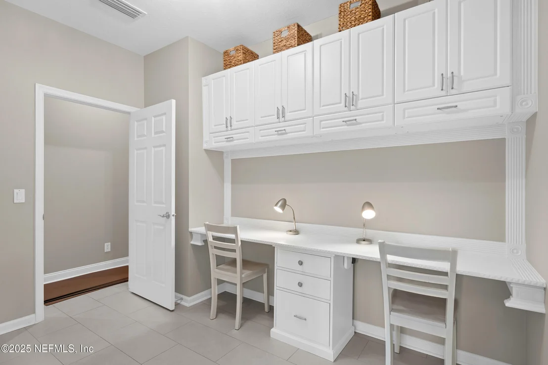Photo of 389 SUMMERSET Drive