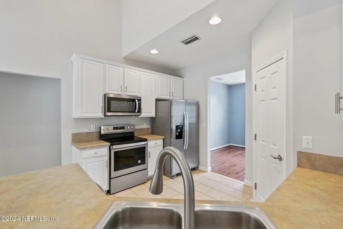 Photo of 4120 LONICERA Loop