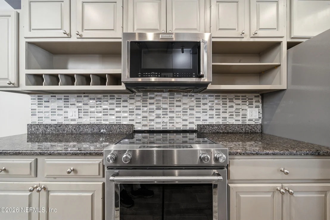Photo of 6657 PERIWINKLE Drive